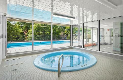 1006 77 Edmonton Street, Winnipeg, MB - Indoor Photo Showing Other Room With In Ground Pool