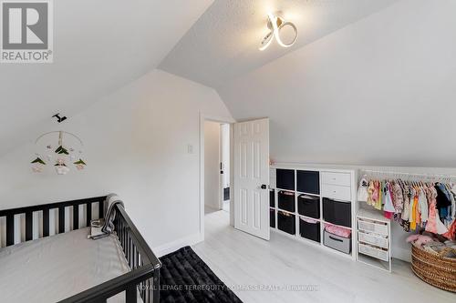 39 Division Street, Hamilton, ON - Indoor Photo Showing Bedroom