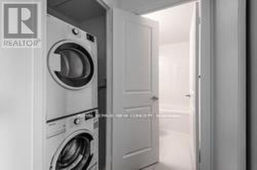 2115 - 251 Jarvis Street, Toronto, ON - Indoor Photo Showing Laundry Room