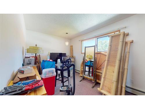 828 6Th Avenue, Kimberley, BC - Indoor