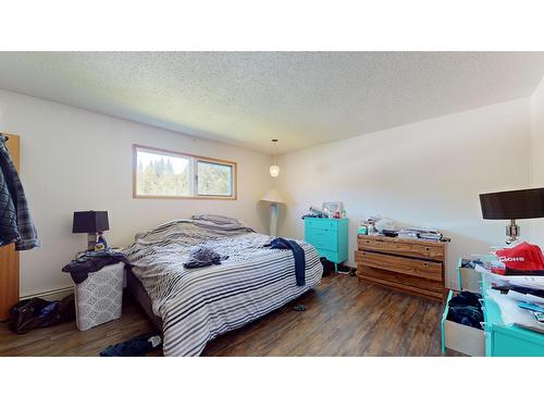 828 6Th Avenue, Kimberley, BC - Indoor Photo Showing Bedroom