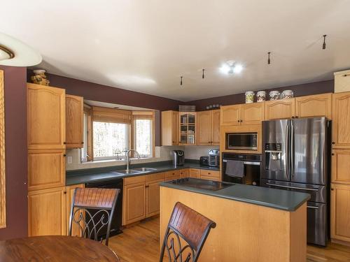 491 Harstone Drive, Kakabeka Falls, ON - Indoor Photo Showing Kitchen