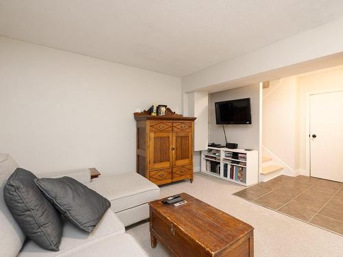 Playroom - 724 Rue Surrey, Baie-D'Urfé, QC - Indoor Photo Showing Living Room