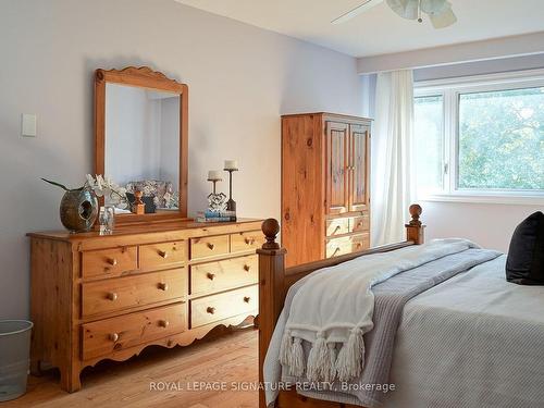 26 Oak Lea Circ, Markham, ON - Indoor Photo Showing Bedroom
