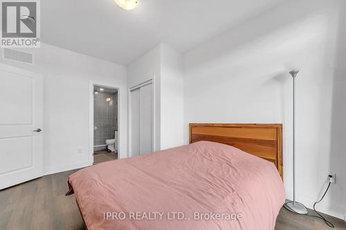 275 - 9 Phelps Lane, Richmond Hill, ON - Indoor Photo Showing Bedroom