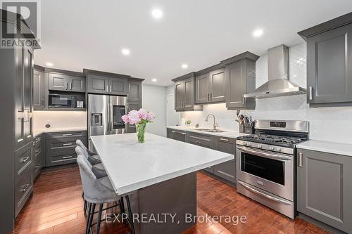 6 Lyman Street, London, ON - Indoor Photo Showing Kitchen With Upgraded Kitchen
