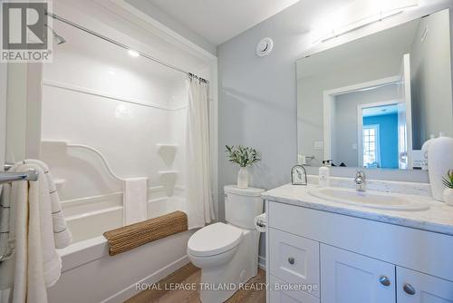 92 Empire Parkway, St. Thomas, ON - Indoor Photo Showing Bathroom