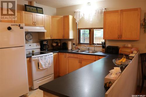 1504 Chestnut Drive, Moosomin, SK - Indoor Photo Showing Kitchen With Double Sink