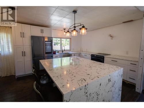 4761 Glen Road, Terrace, BC - Indoor Photo Showing Kitchen