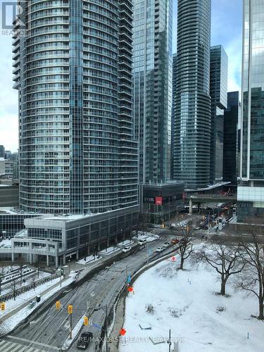 1212 - 77 Harbour Square, Toronto (Waterfront Communities), ON - Outdoor With Facade