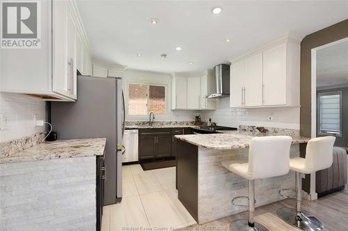 643 Grand Marais East, Windsor, ON - Indoor Photo Showing Kitchen With Upgraded Kitchen