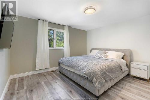 643 Grand Marais East, Windsor, ON - Indoor Photo Showing Bedroom