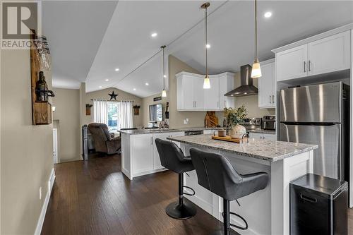 2368 Watson Crescent, Cornwall, ON - Indoor Photo Showing Kitchen With Upgraded Kitchen