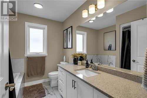 2368 Watson Crescent, Cornwall, ON - Indoor Photo Showing Bathroom