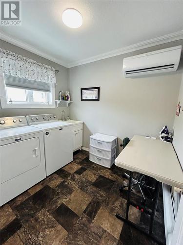 364 Main Street, Birchy Bay, NL - Indoor Photo Showing Laundry Room