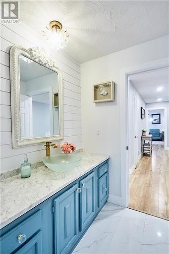 18 Kirton Court, Riverview, NB - Indoor Photo Showing Bathroom