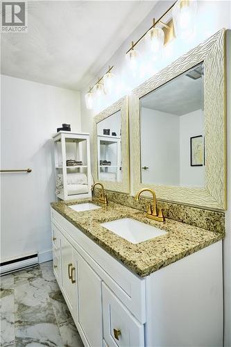 18 Kirton Court, Riverview, NB - Indoor Photo Showing Bathroom