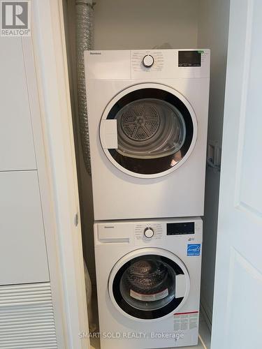 3704 - 251 Javis Street, Toronto, ON - Indoor Photo Showing Laundry Room