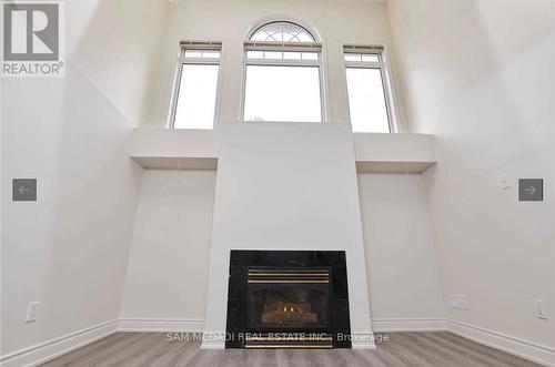 565 Indian Summer (Upper ) Trail, Mississauga, ON - Indoor With Fireplace