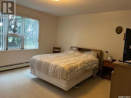 101 102 1St Avenue, Caronport, SK - Indoor Photo Showing Bedroom