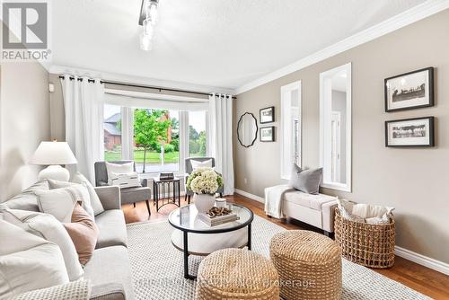 25 Kingswood Drive, Clarington, ON - Indoor Photo Showing Living Room