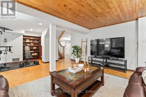 25 Kingswood Drive, Clarington, ON - Indoor Photo Showing Living Room