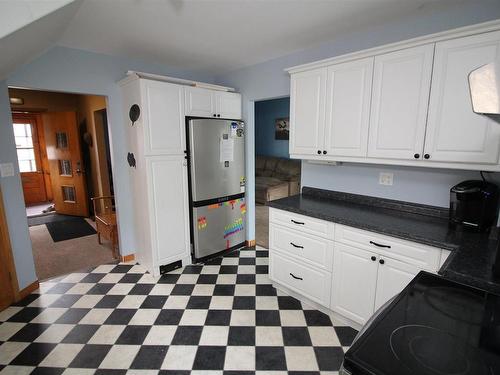 92 Secord Street, Thunder Bay, ON - Indoor Photo Showing Kitchen