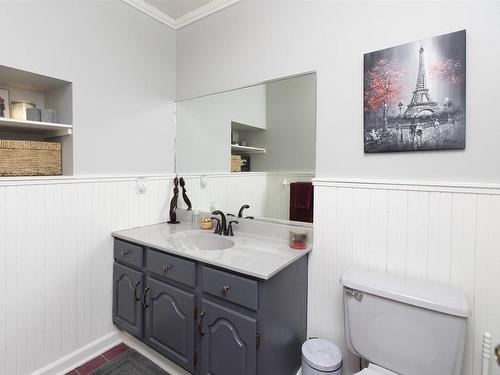 1194 Mountain Road, Thunder Bay, ON - Indoor Photo Showing Bathroom