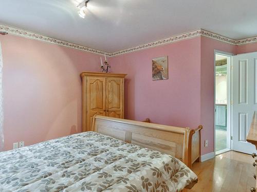 Chambre Ã  coucher principale - 32 Rue Roy, Saint-Roch-De-L'Achigan, QC - Indoor Photo Showing Bedroom