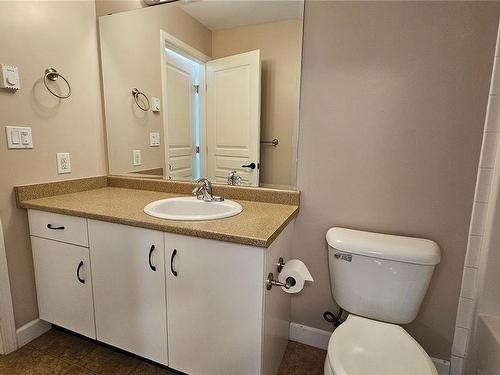 305-825 Goldstream Ave, Langford, BC - Indoor Photo Showing Bathroom