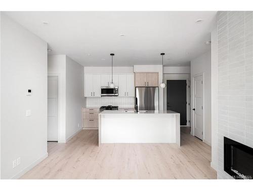 508-947 Whirlaway Cres, Langford, BC - Indoor Photo Showing Kitchen With Stainless Steel Kitchen With Upgraded Kitchen