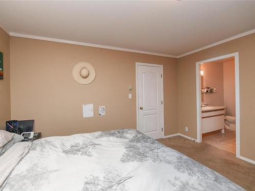 B-4665 Valecourt Cres, Courtenay, BC - Indoor Photo Showing Bedroom