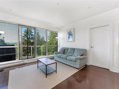 504-2745 Veterans Memorial Pkwy, Langford, BC - Indoor Photo Showing Living Room