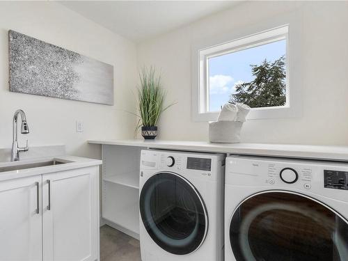 2564 Wentwich Rd, Langford, BC - Indoor Photo Showing Laundry Room