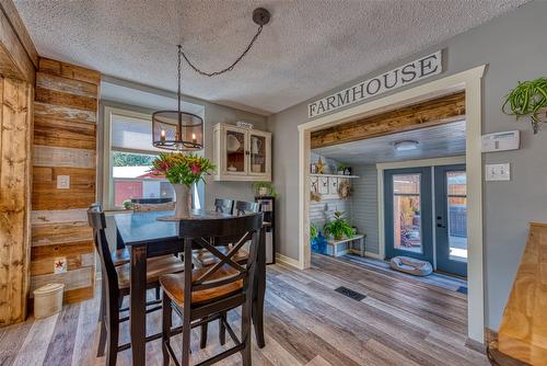 4446 Cedar Hill Road, Falkland, BC - Indoor Photo Showing Dining Room