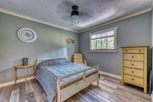 4446 Cedar Hill Road, Falkland, BC - Indoor Photo Showing Bedroom