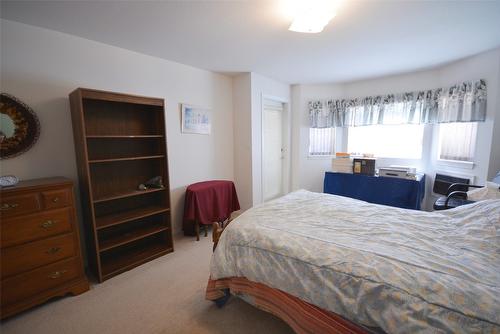 308-374 Winnipeg Street, Penticton, BC - Indoor Photo Showing Bedroom