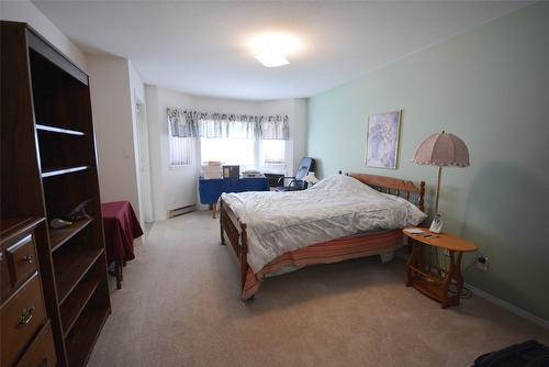 308-374 Winnipeg Street, Penticton, BC - Indoor Photo Showing Bedroom