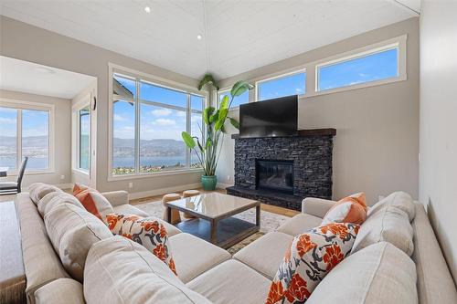 5590 Trestle Ridge Court, Kelowna, BC - Indoor Photo Showing Living Room With Fireplace