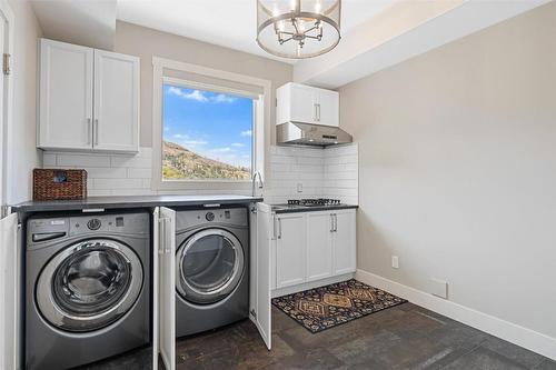 5590 Trestle Ridge Court, Kelowna, BC - Indoor Photo Showing Laundry Room