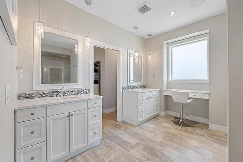 5590 Trestle Ridge Court, Kelowna, BC - Indoor Photo Showing Bathroom