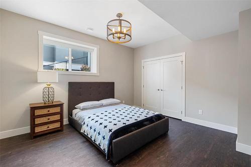 5590 Trestle Ridge Court, Kelowna, BC - Indoor Photo Showing Bedroom