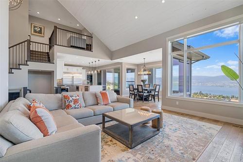 5590 Trestle Ridge Court, Kelowna, BC - Indoor Photo Showing Living Room