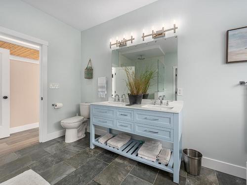 213 Rue Cheval Noir, Kamloops, BC - Indoor Photo Showing Bathroom