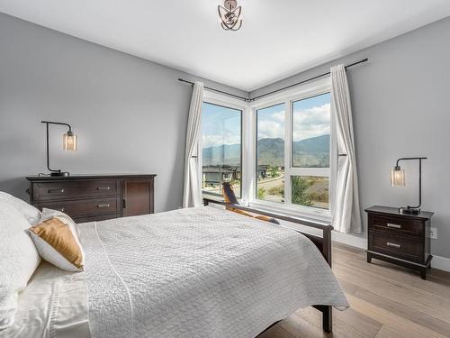 213 Rue Cheval Noir, Kamloops, BC - Indoor Photo Showing Bedroom