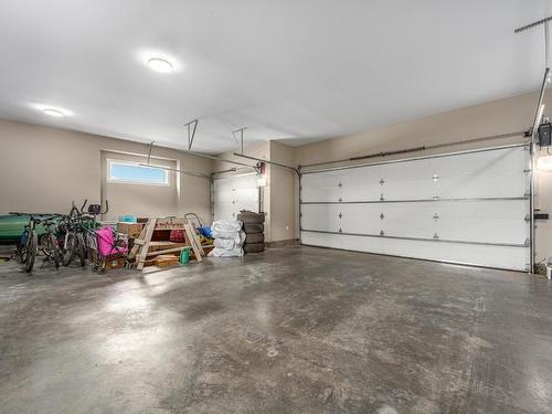 213 Rue Cheval Noir, Kamloops, BC - Indoor Photo Showing Garage