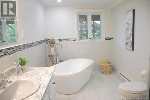 4 Blanchard Lane, Saint John, NB - Indoor Photo Showing Bathroom