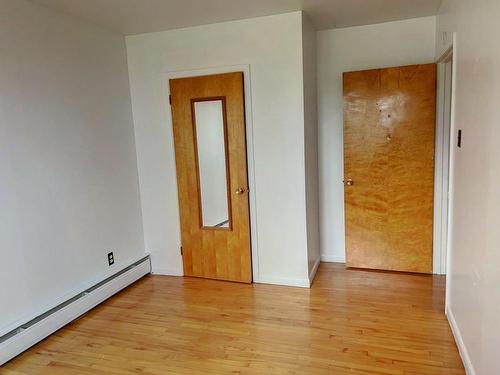 Bedroom - 107 Boul. Gérard-D.-Levesque, New Carlisle, QC - Indoor Photo Showing Other Room