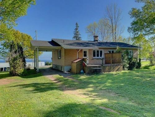 Back facade - 107 Boul. Gérard-D.-Levesque, New Carlisle, QC - Outdoor With Deck Patio Veranda