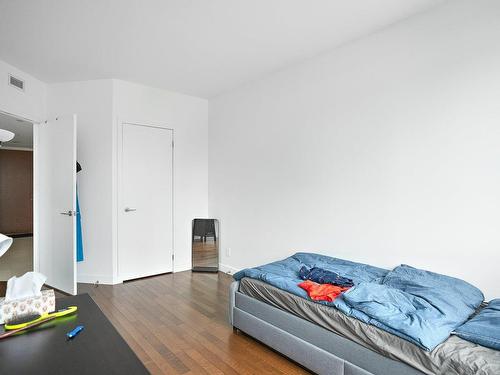 Chambre Ã Â coucher - 2605-495 Av. Viger O., Montréal (Ville-Marie), QC - Indoor Photo Showing Bedroom